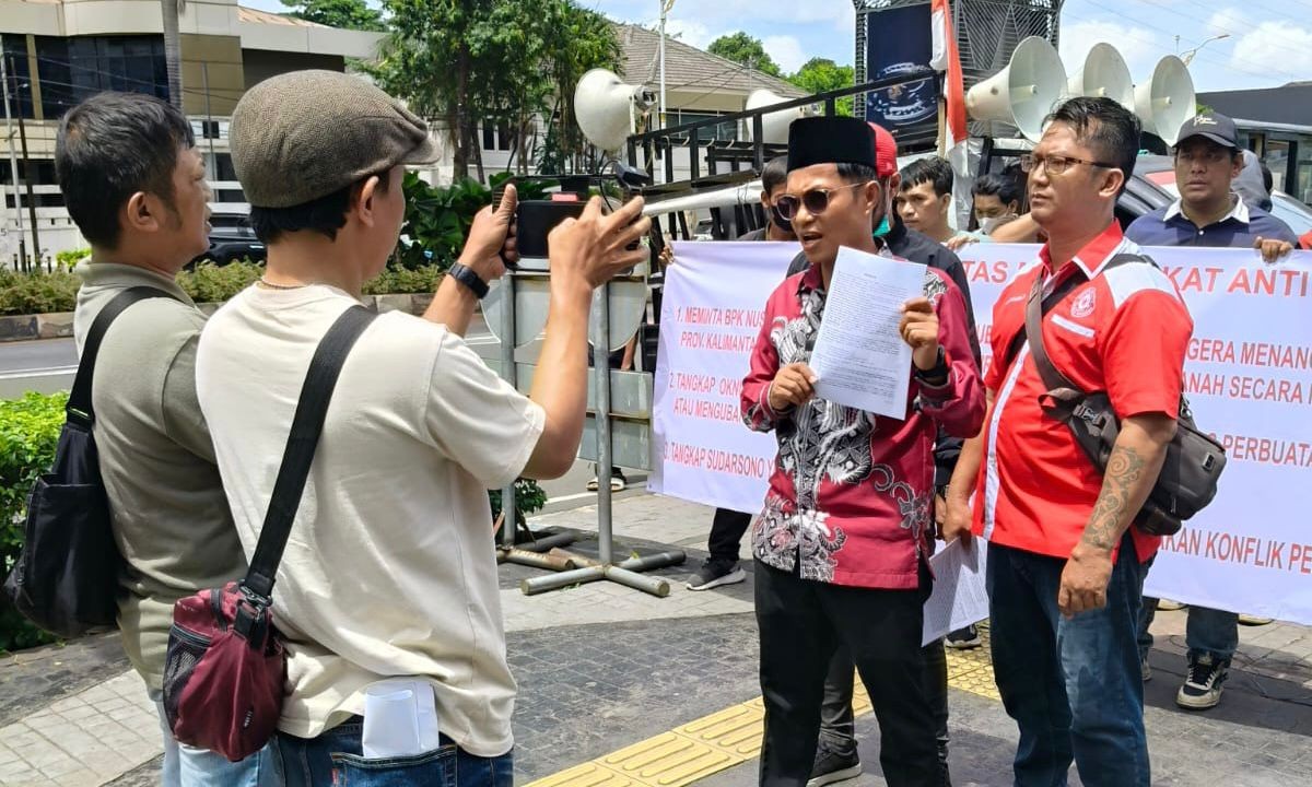 Puluhan Massa Demo Kementerian ATR/BPN, Desak Bongkar Mafia Tanah di Kutai Kartanegara