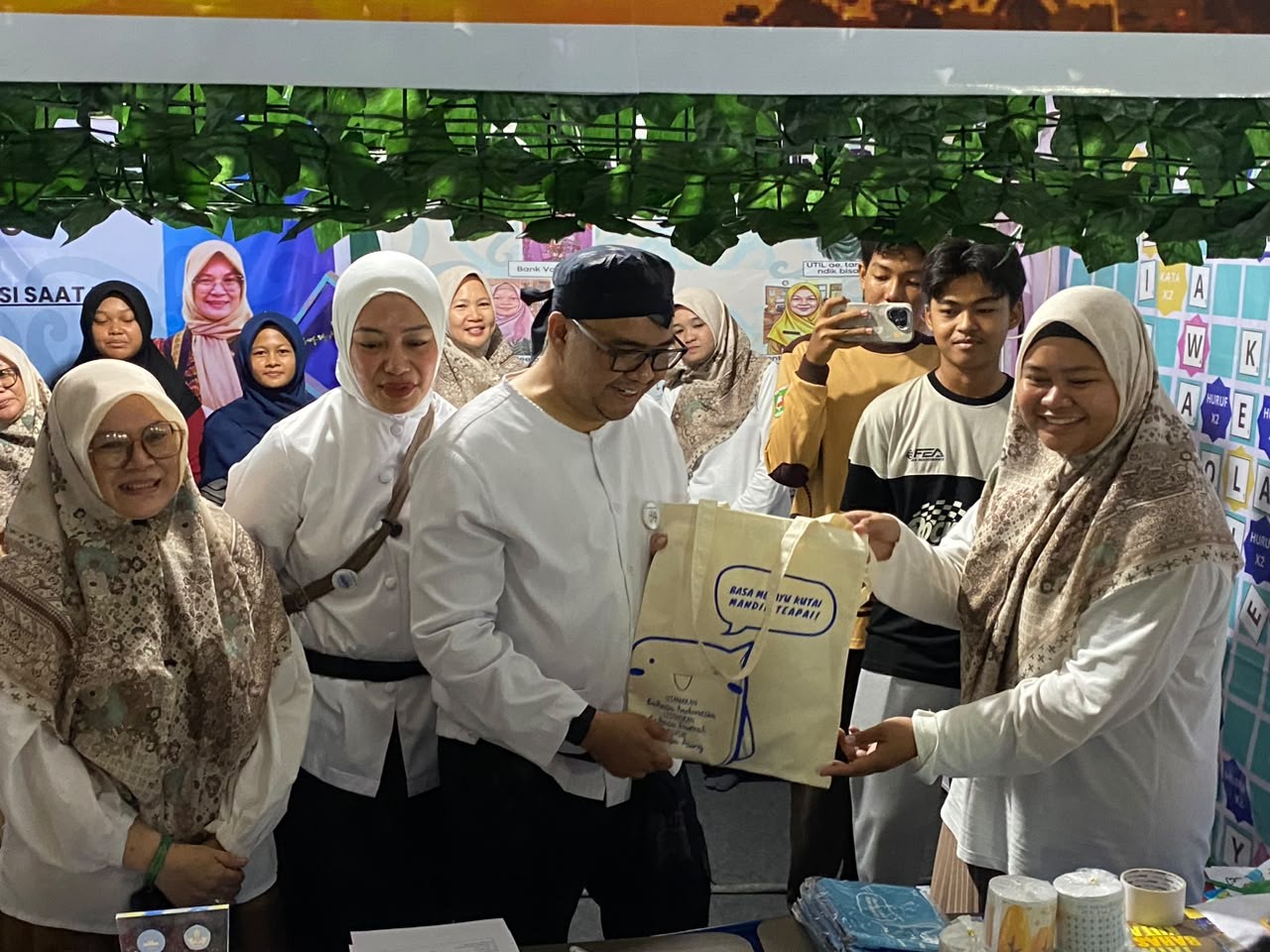 Berkeliling di Expo Pendidikan Erau 2026, Aulia Rahman Basri Soroti Pengembangan Potensi Siswa