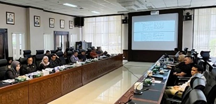 Pansus RPJMD DPRD Kaltim Soroti Ketimpangan Pendidikan dan Kesehatan di Daerah Terpencil