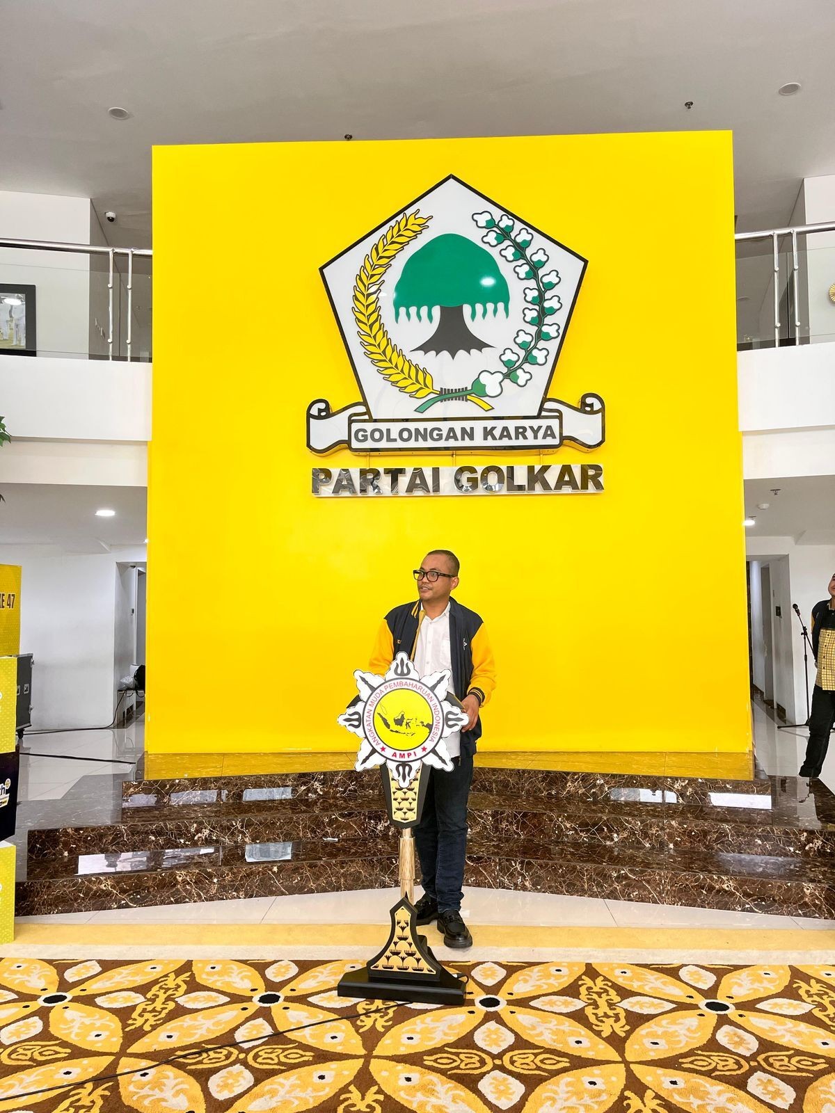 Jefri Gultom Resmi Gabung Partai Golkar: Dari Aktivis Timur Indonesia ke Medan Pengabdian Politik